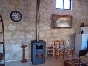 Kuchyň nebo kuchyňský kout v ubytování TRADITIONAL HOUSE ARSOS