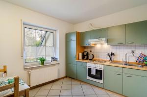 Dapur atau dapur kecil di Ferienwohnung Neumann