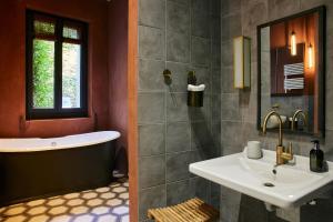 Relais Castello di Morcote的一间浴室