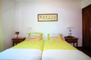 Posteľ alebo postele v izbe v ubytovaní Sa Calma Beach House