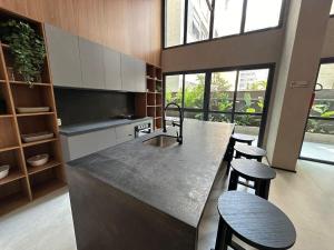 A kitchen or kitchenette at Studio Trianon Masp