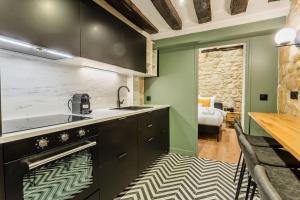 Typical Parisian Apartment in Le Marais#4 pers
