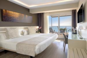 Una cama o camas en una habitación de Calipolis