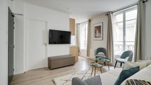 TV/trung tâm giải trí tại 154 Suite Phil - Superb apartment in Paris