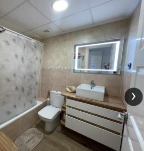 Ένα μπάνιο στο Clauadris Home ideal para familias