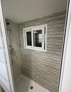 Bathroom sa Apartamento a 3' Playa Alicante