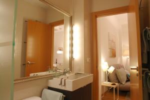 A bathroom at Moderno y Centrico Apartamento 1 dormitorio Még 30 kép