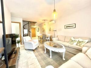 Posedenie v ubytovaní Calu Homes Duplex cerca Playa de Huelin