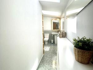 Kúpeľňa v ubytovaní Calu Homes Duplex cerca Playa de Huelin