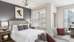 Gallery image of Landing - Modern Apartment with Amazing Amenities (ID8417X32) in Charlotte