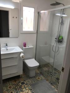 Ένα μπάνιο στο Villa Playa Flamenca with private pool