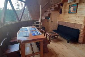 Predel za sedenje v nastanitvi Domos Arcoiris de Chiloé
