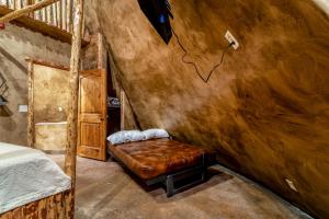 Zion White Bison Glamping & RV Resort客房内的一张或多张床位
