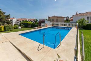 Piscina di Spacious 3BR in Miraflores near all amenities o nelle vicinanze