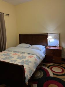 Postel nebo postele na pokoji v ubytování Comfortable room in Riverside