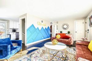 Gallery image of ALL King beds, Firepit, Hot tub, Near Down Town, Games Room in Denver