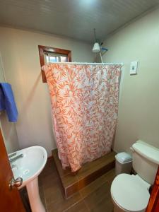 Koupelna v ubytování Hostal Coronel Riffo
