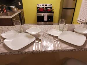 Køkken eller tekøkken på Comfortable getaway Single bedroom full apartment