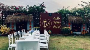 Zahrada ubytování JE T'AIME VILLA - Khu nghỉ dưỡng nhà vườn nằm giữa thiên nhiên bao la hoa cỏ