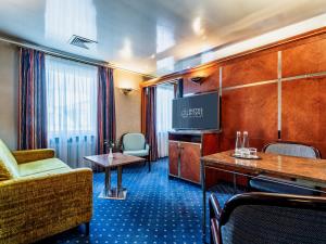 טלויזיה ו/או מרכז בידור ב-Hotel Royal