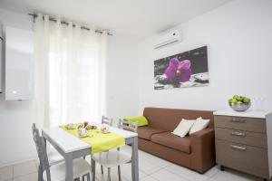 A seating area at Green Residence