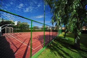 Tenis alebo squash v ubytovaní Benipal Orangecosta alebo jeho okolí