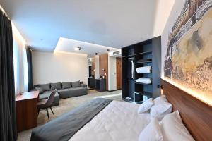 Ruang duduk di Tvrdjava Rooms - Novi Sad