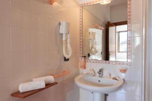 A bathroom at Relais Casina Copini