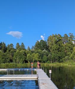 Swimmingpoolen hos eller tæt på Värdshuset & Brukshotellet i Lövstabruk