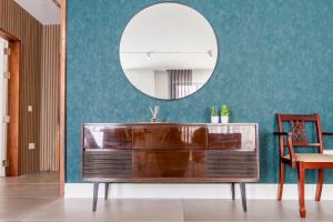 Posezení v ubytování Exceptional Sunlit Apart Marsaskala Bay - Happy Rentals + 12 fotografií