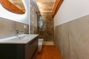Ένα μπάνιο στο Sette Chiese Apartments +74 φωτογραφίες