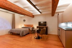 Μια τηλεόραση ή/και κέντρο ψυχαγωγίας στο Sette Chiese Apartments
