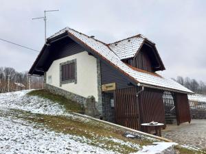 Vineyard Cottage Maleric with Pool Access v zimě