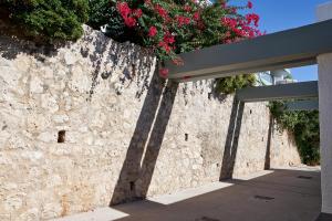 Фотография из галереи White Rocks Hotel Kefalonia в Ласси