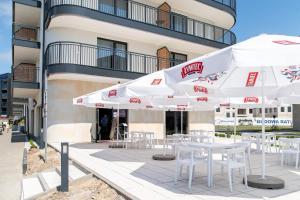 Reštaurácia alebo iné gastronomické zariadenie v ubytovaní Your Holidays Bel Mare 406 D