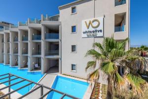 Basen w obiekcie White Olive Elite Rethymno lub w pobliżu