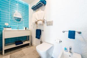CapoBlu Hotel的一间浴室