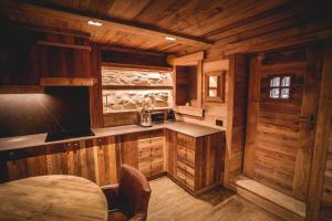 A kitchen or kitchenette at Chalet Cime Bianche