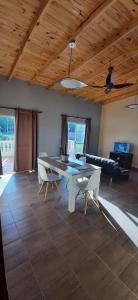 Φωτογραφία από το άλμπουμ του Quinta barrio cerrado pileta tranquilidad naturaleza σε Francisco Álvarez