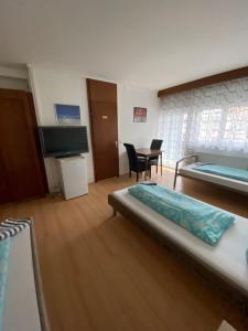 Postel nebo postele na pokoji v ubytování Monteurzimmer - Karlsbad