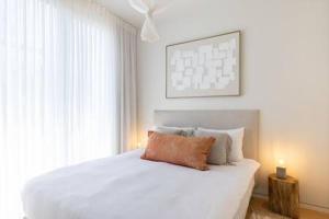 High Living Sea View by Five Stay