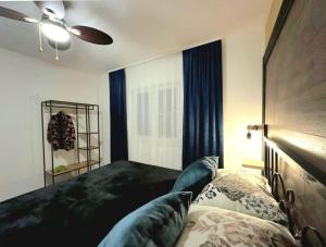 Posteľ alebo postele v izbe v ubytovaní Holiday Home Chester with Heated Pool