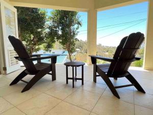 Istumisnurk majutusasutuses Aruanda Apartment - perfect get-away for two at the top of Bequia