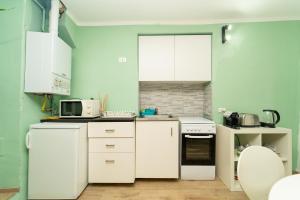 Een keuken of kitchenette bij Appartamento con Vista sul Lago