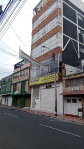 El edificio en el que está el departamento