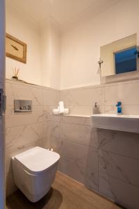 Steels cross House tesisinde bir banyo