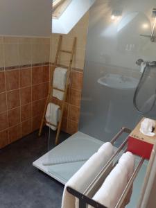 Ein Badezimmer in der Unterkunft chambres et gites d'étretat
