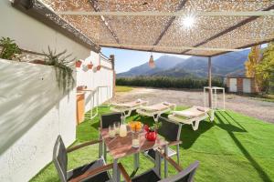 A general mountain view or a mountain view taken from the country house