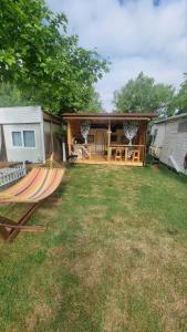 ソゾポルにあるКаравана Амалтеяの家の前の庭