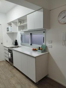 Kitchen o kitchenette sa Cabildo Complete Suite